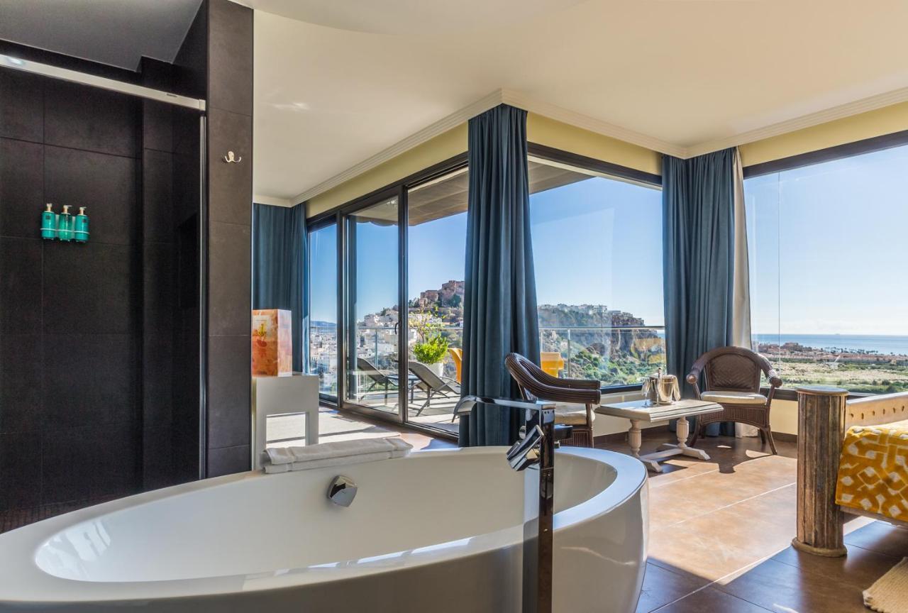 Hotel Miba Salobrena Ngoại thất bức ảnh