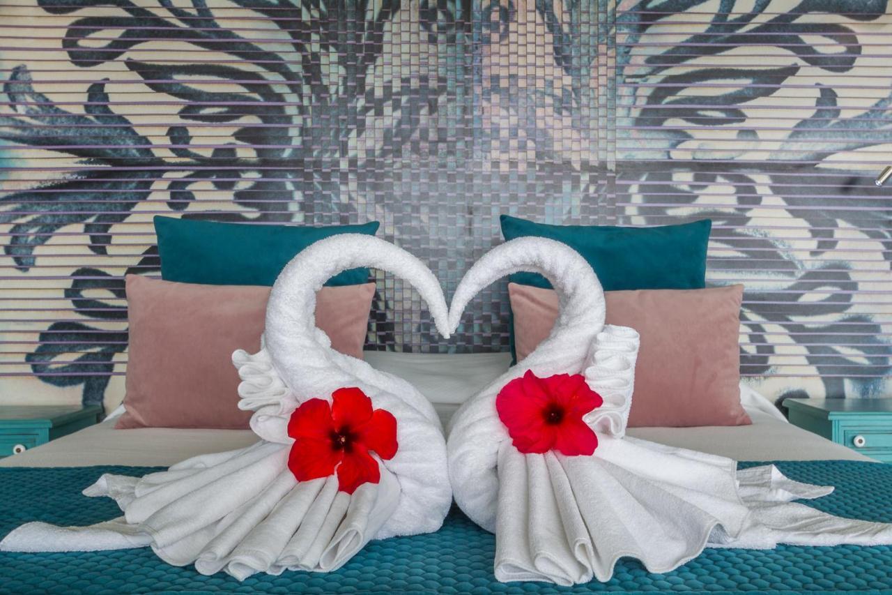 Hotel Miba Salobrena Ngoại thất bức ảnh